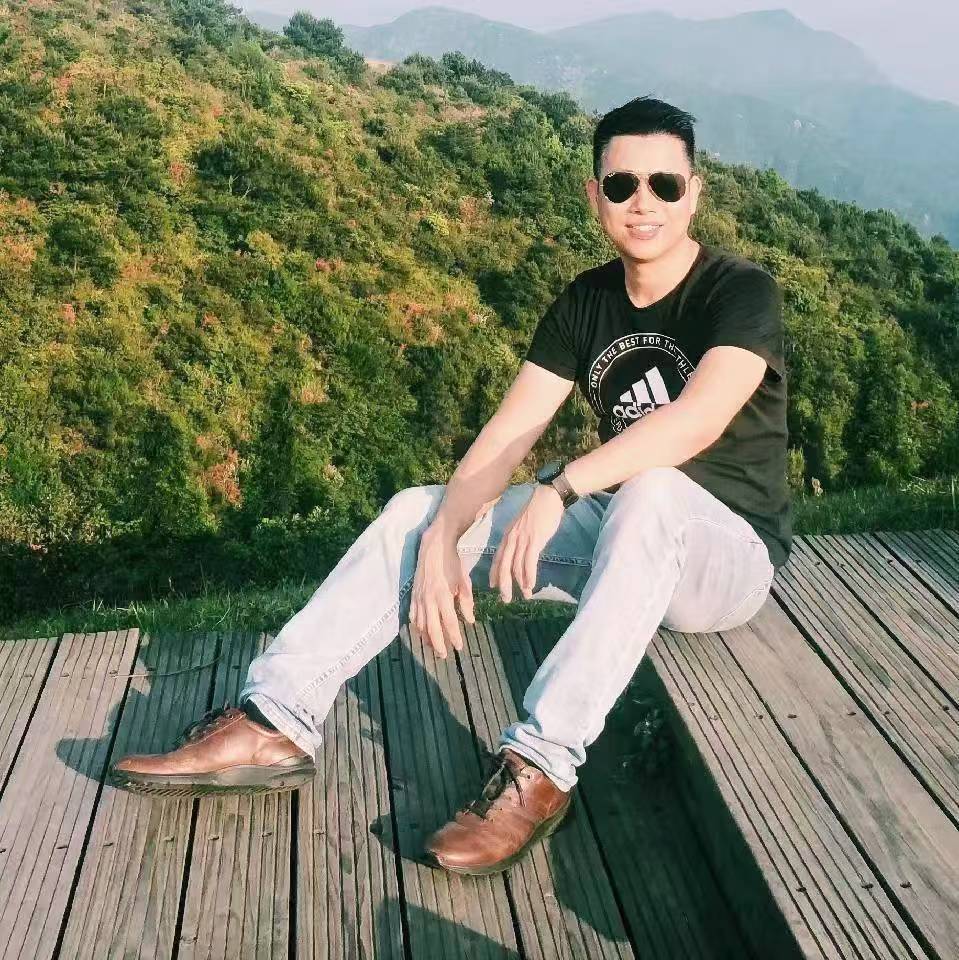 方广盛世总经理 陈育新.jpg